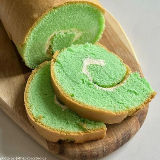 CC BAKERY Pandan Swiss Roll 450g