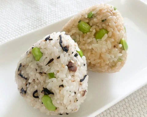 SHIRAKIKU Spicy Onigiri with Edamame 100g